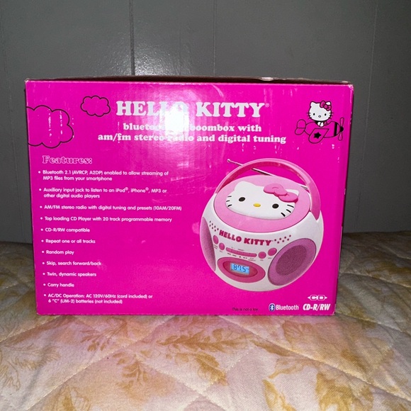 NEW Hello Kitty Bluetooth CD Boombox with AM/FM Stereo Radio and Digital Tuning - Picture 4 of 6
